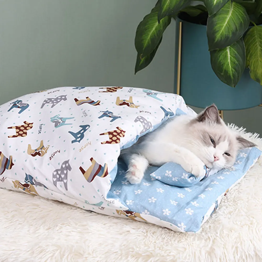 Кровать для кошек в японском стиле, подушка для домашних животных, Одеяло, подстилка для кошек, Спальный мешок, Закрытое Съемное и моющееся одеяло для кошек, сохраняющее тепло, 3 размера